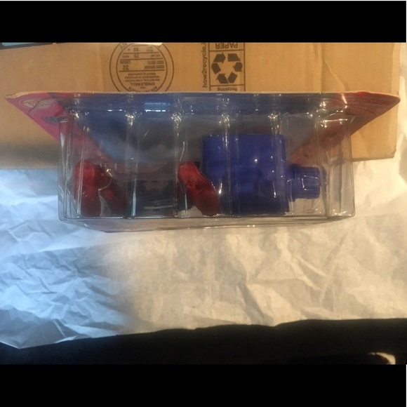 NEW Toybiz Catapulting Spiderman Action Figure - Picture 6 of 7